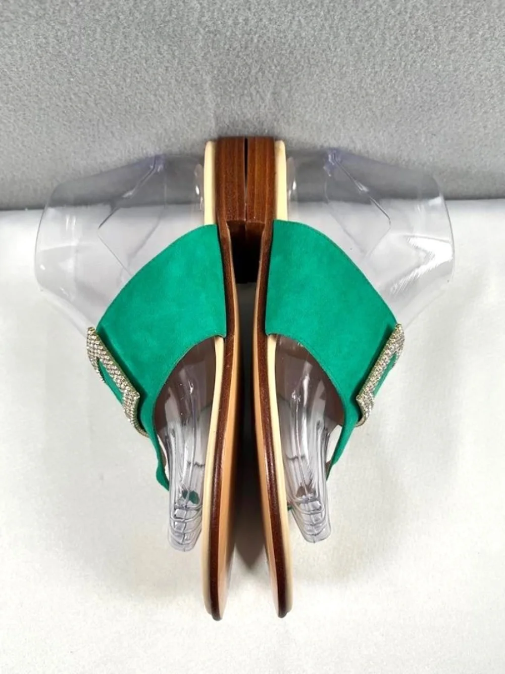 il Sandalo of Capri Green Suede Crystal Embellished Buckle Thong Sandal EU38 NEW